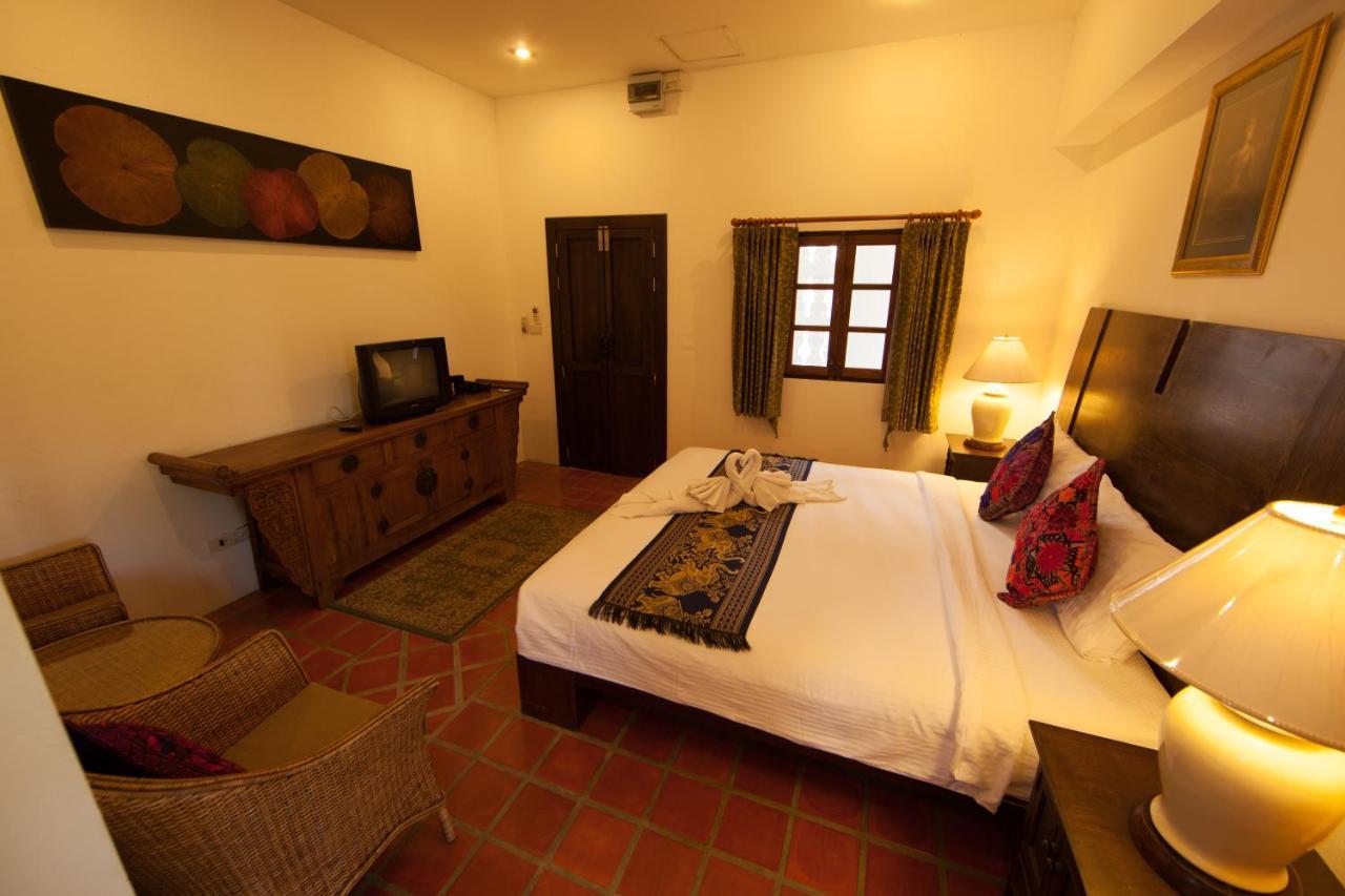 Отель The Travellers Arms Чиангмай Экстерьер фото